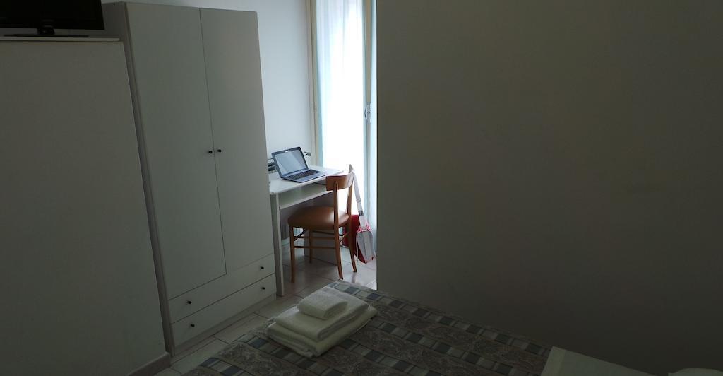 Hotel Nuovo Fiore กัตตอลิกา ภายนอก รูปภาพ